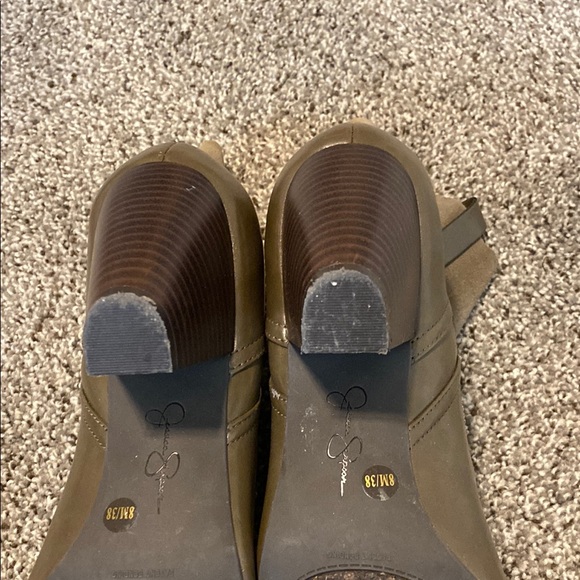 Jessica Simpson Green Ankle Booties with Chelsea Design - Picture 9 of 10